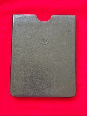 Il Bisonte Black Leather Tablet / Document Sleeve – Made in Italy